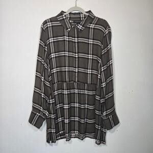 Lane Bryant Bundle Of Two Women's Tops. Size 18. 20.